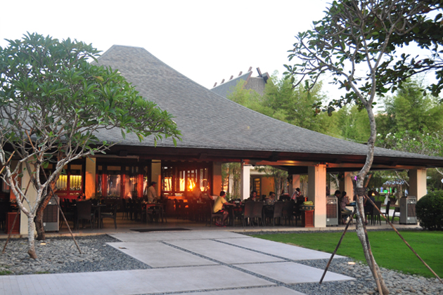 Anvaya Cove - Bamboo Cafe